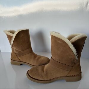 Ugg ankle woman’s boots
